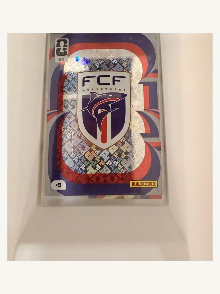 Escudo FCF (Cabo Verde) #95 – Panini Adrenalyn XL FIFA World Cup 2026