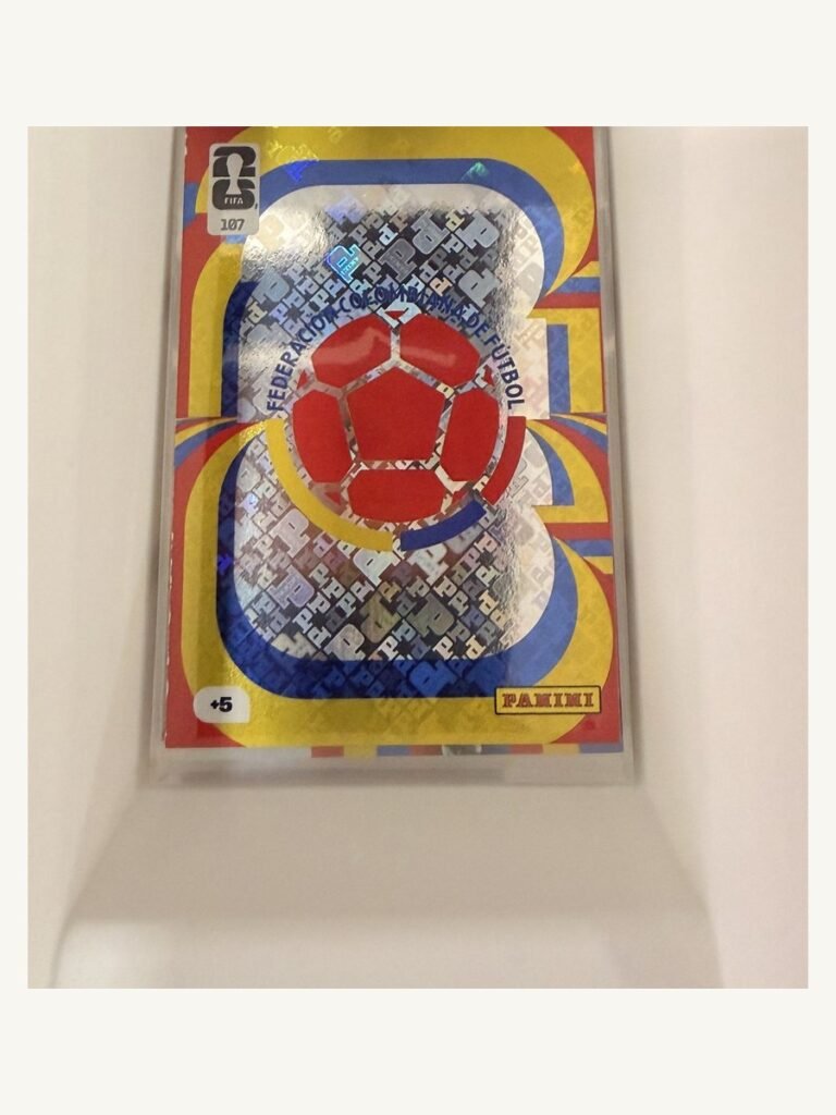 Escudo Federación Colombiana de Fútbol #107 – Panini Adrenalyn XL FIFA World Cup 2026