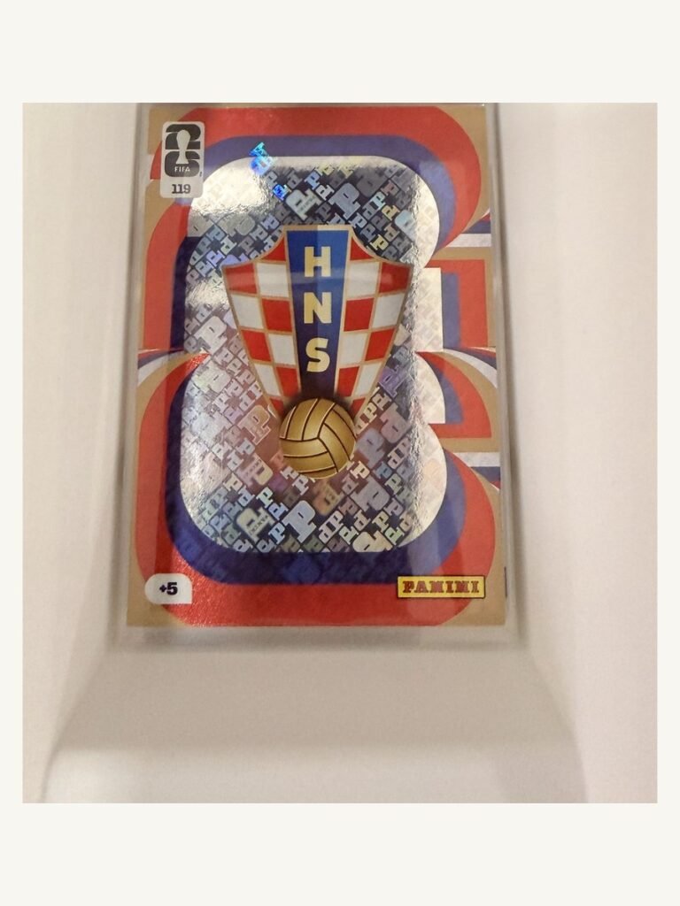Escudo Croacia #119 – Panini Adrenalyn XL FIFA World Cup 2026