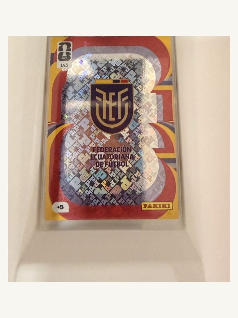 Escudo Ecuador #143 – Panini Adrenalyn XL FIFA World Cup 2026