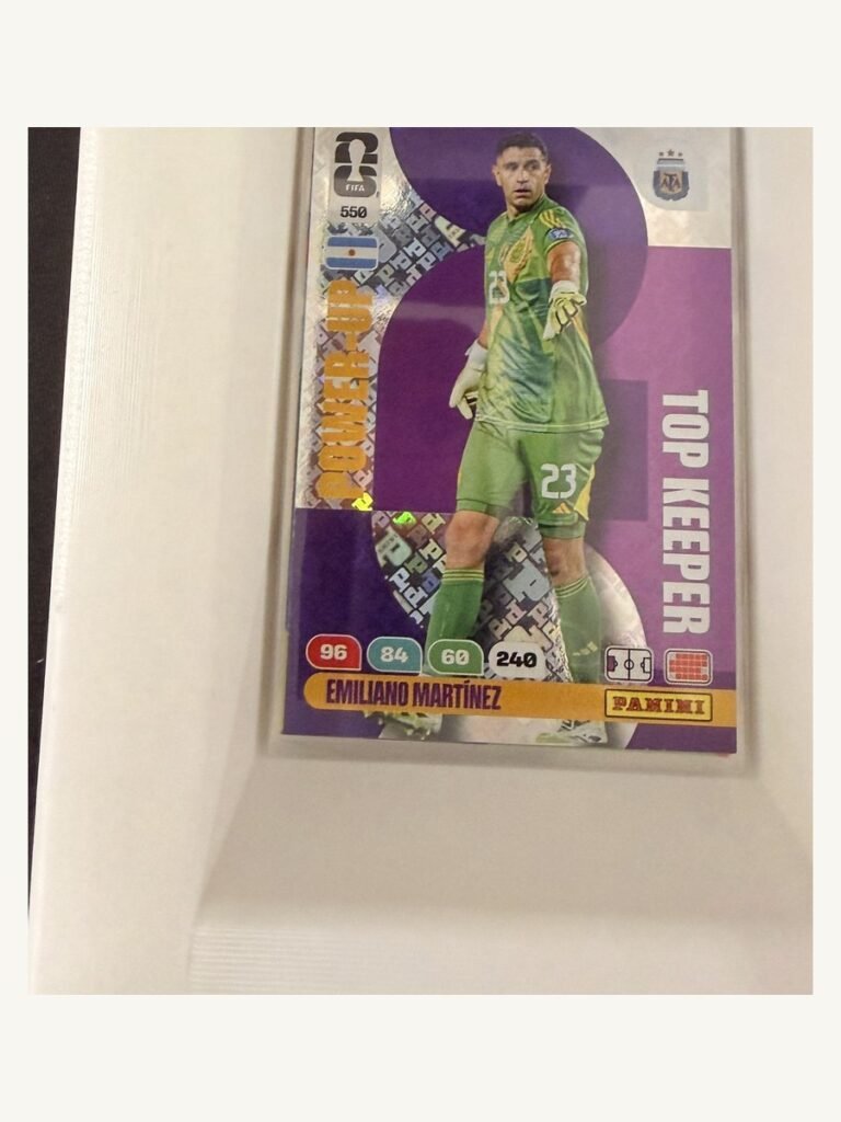 Emiliano Martínez #550 – Panini Adrenalyn XL FIFA World Cup 2026