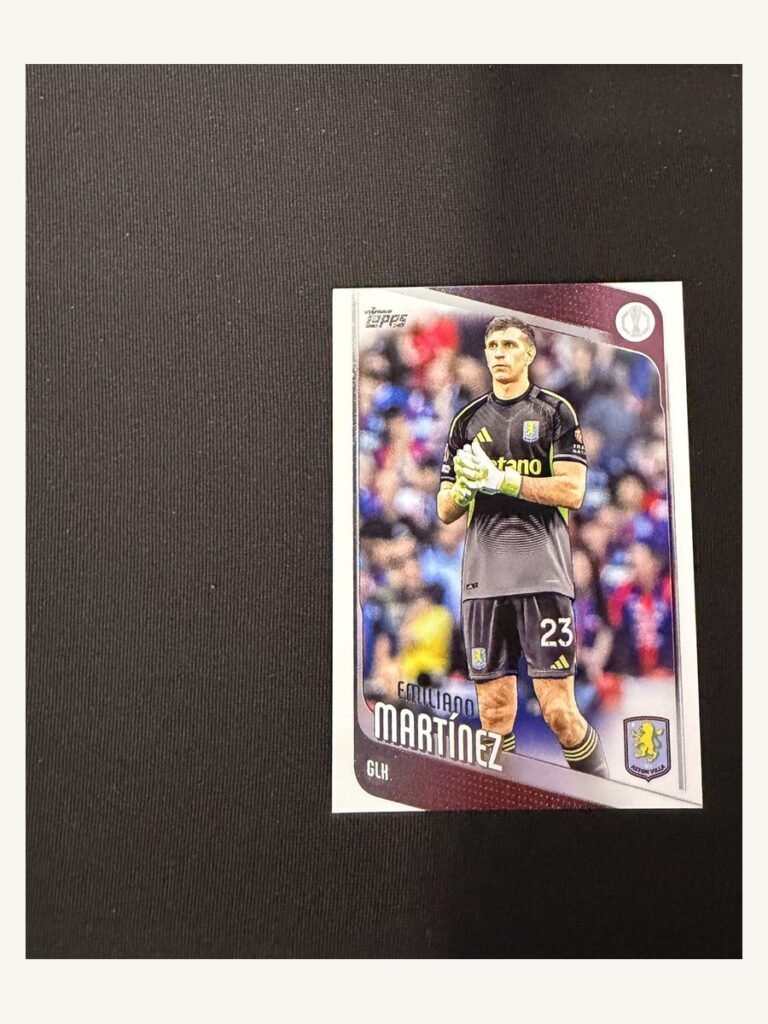 Emiliano Martínez #75 – TOPPS UEFA Club Competitions 2025–2026